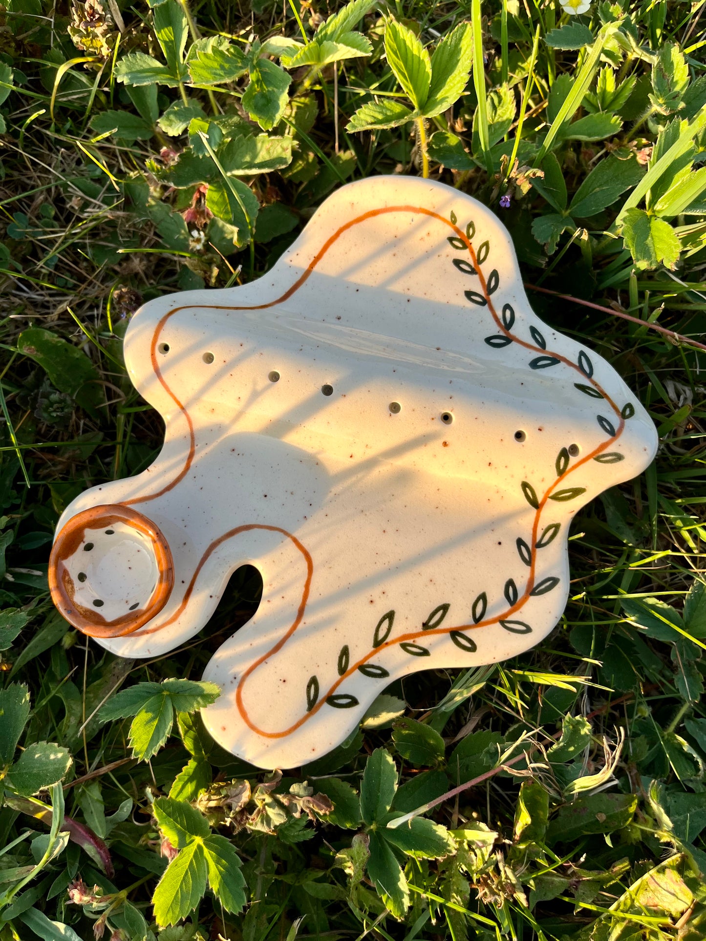 Leaves and Vines on Wavy Jewelry Tray