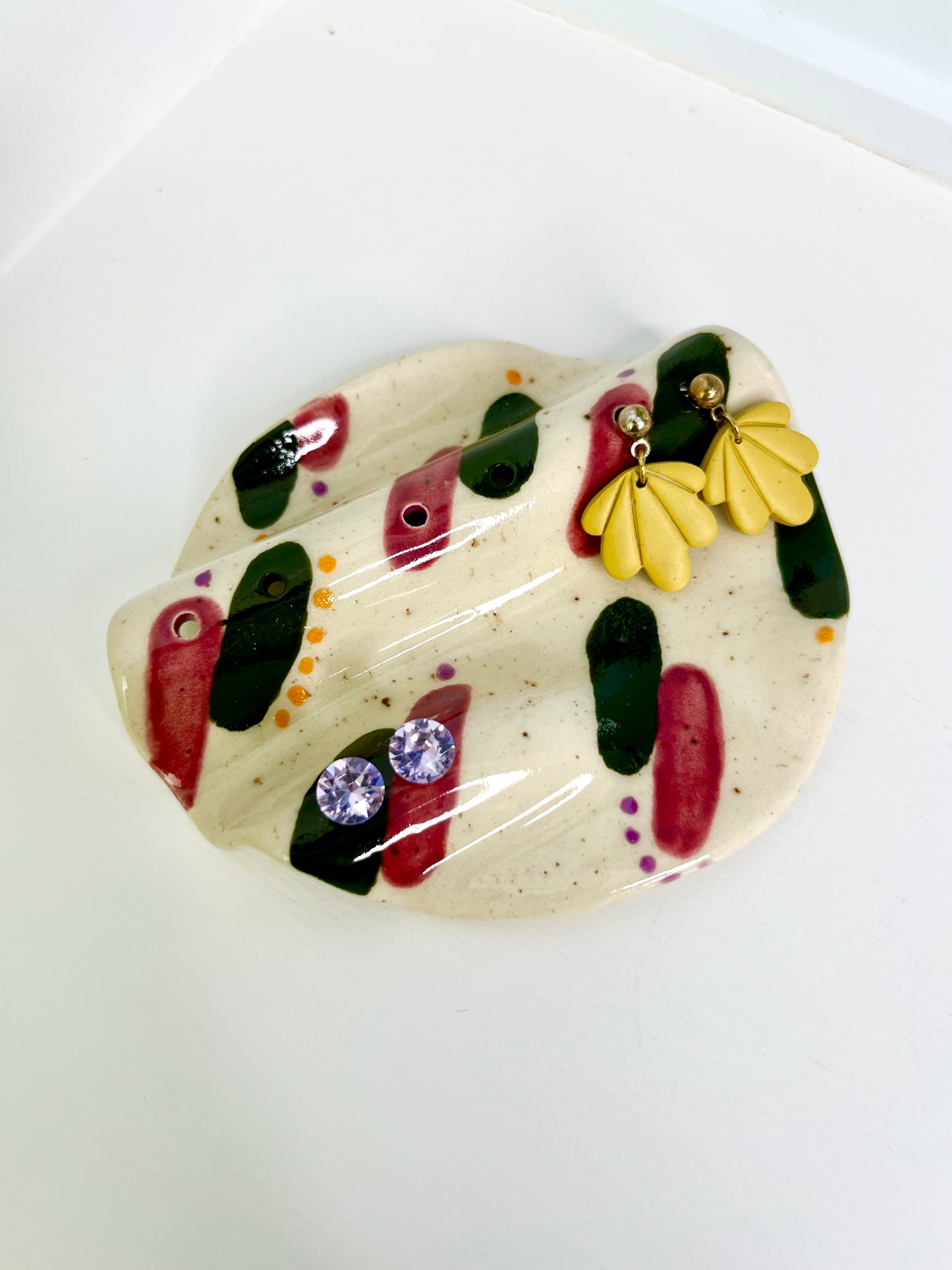 Green and Pink Brush Stroke Wavy Jewelry Tray