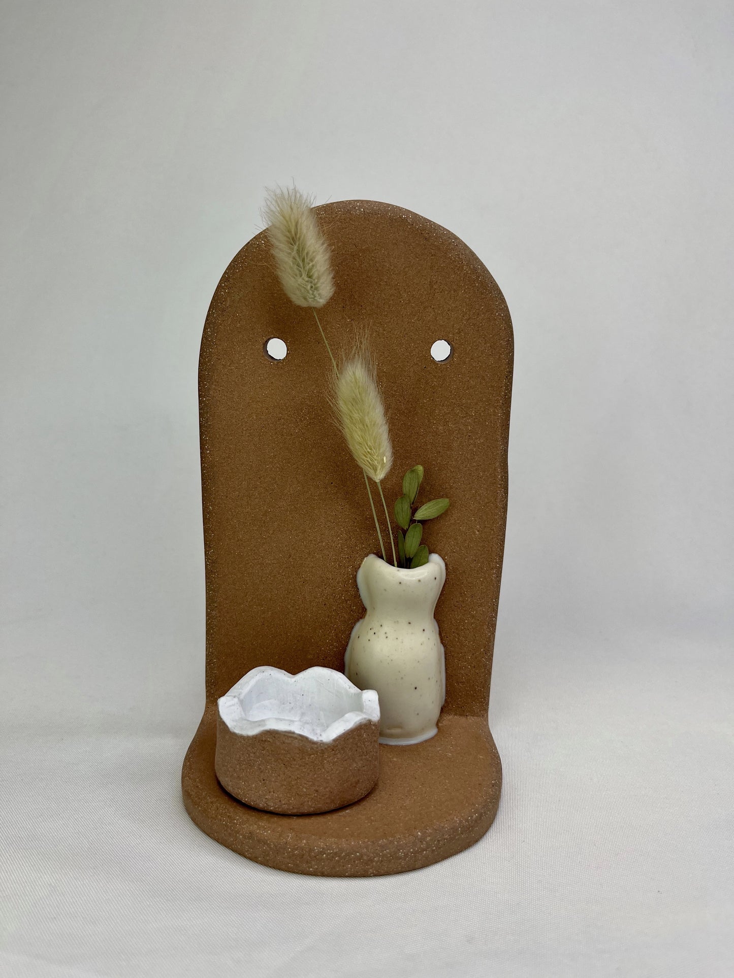 Cream Vase Jewelry Shelf & Pot