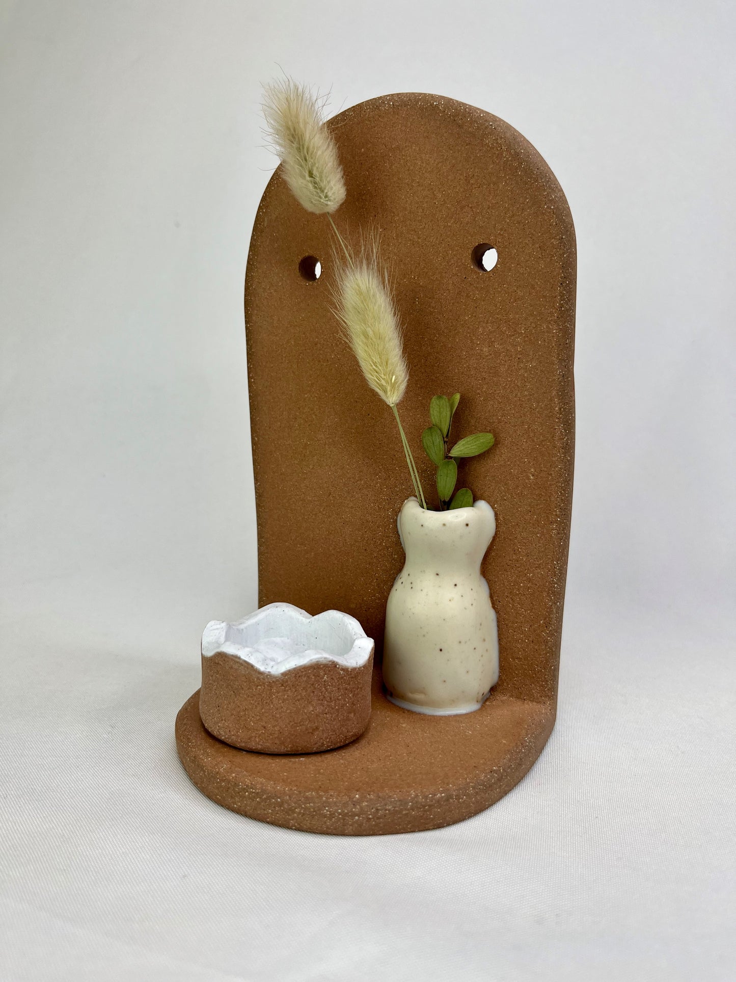 Cream Vase Jewelry Shelf & Pot