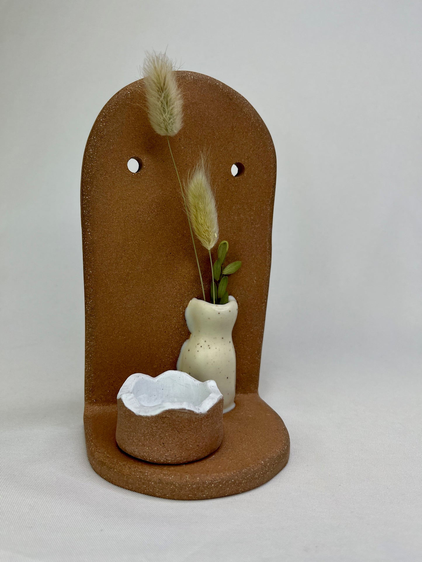 Cream Vase Jewelry Shelf & Pot