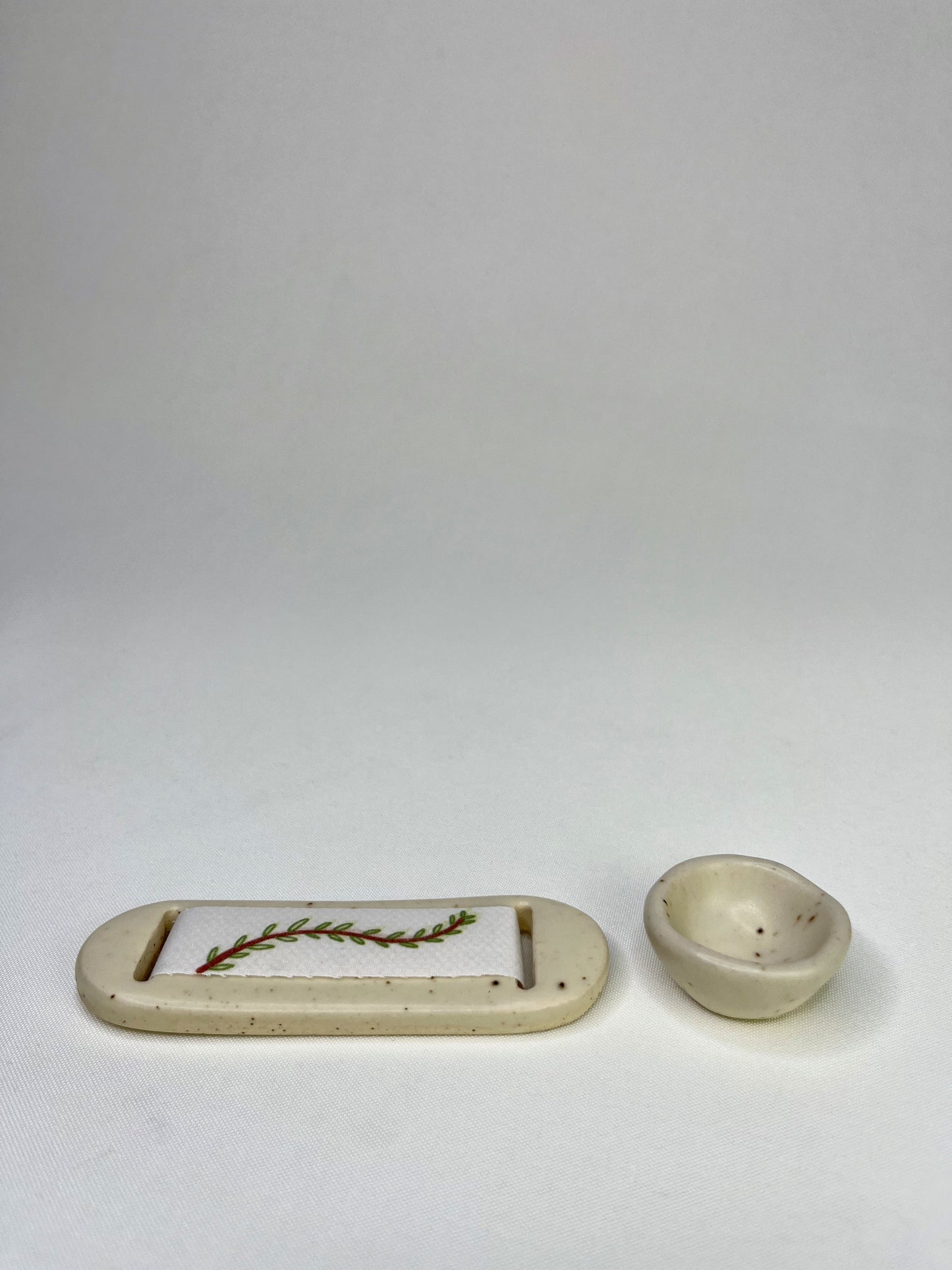 Small Cream Leaves Jewelry Tray & Pot