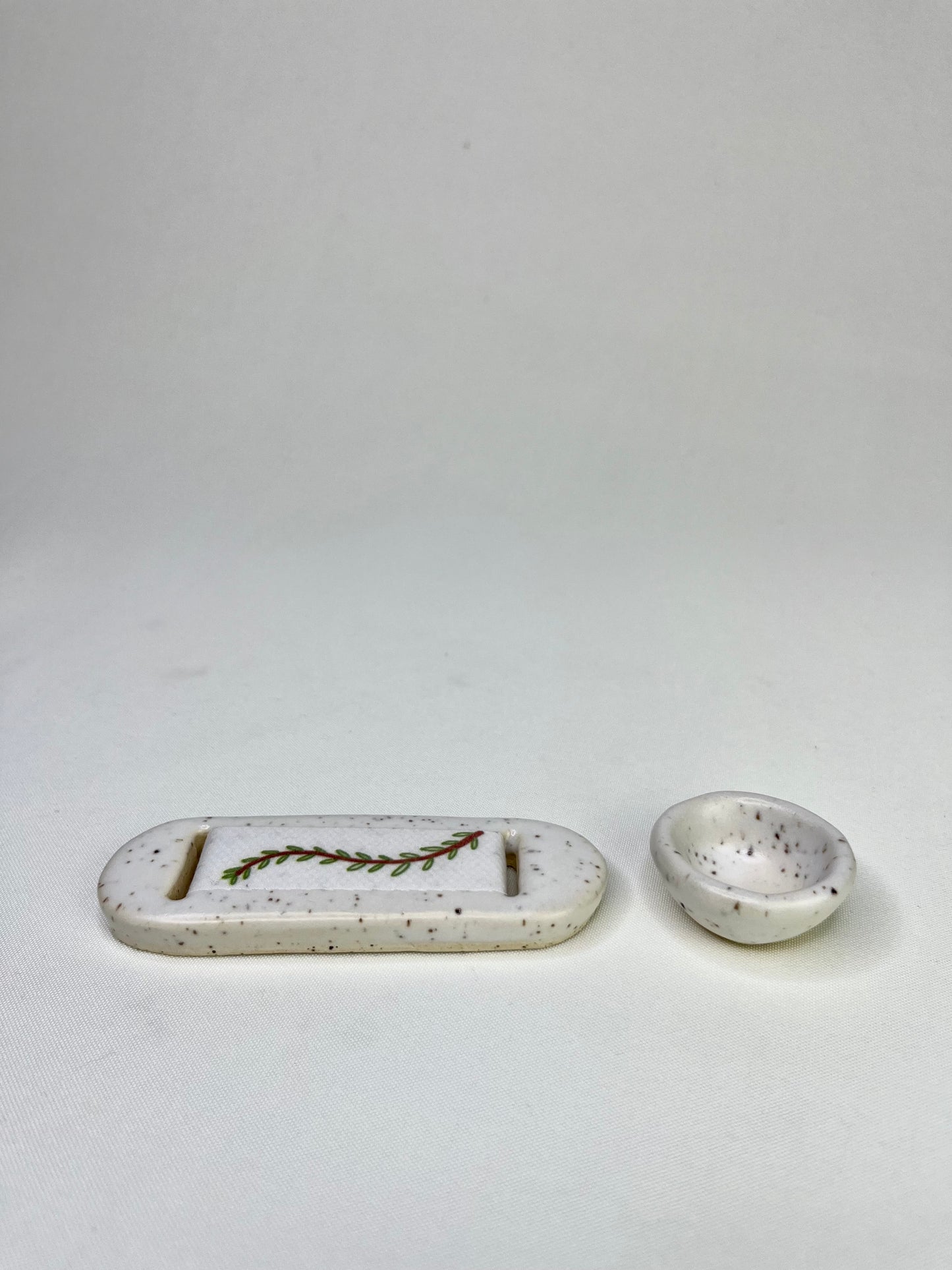 Small White Leaves Jewelry Tray & Pot