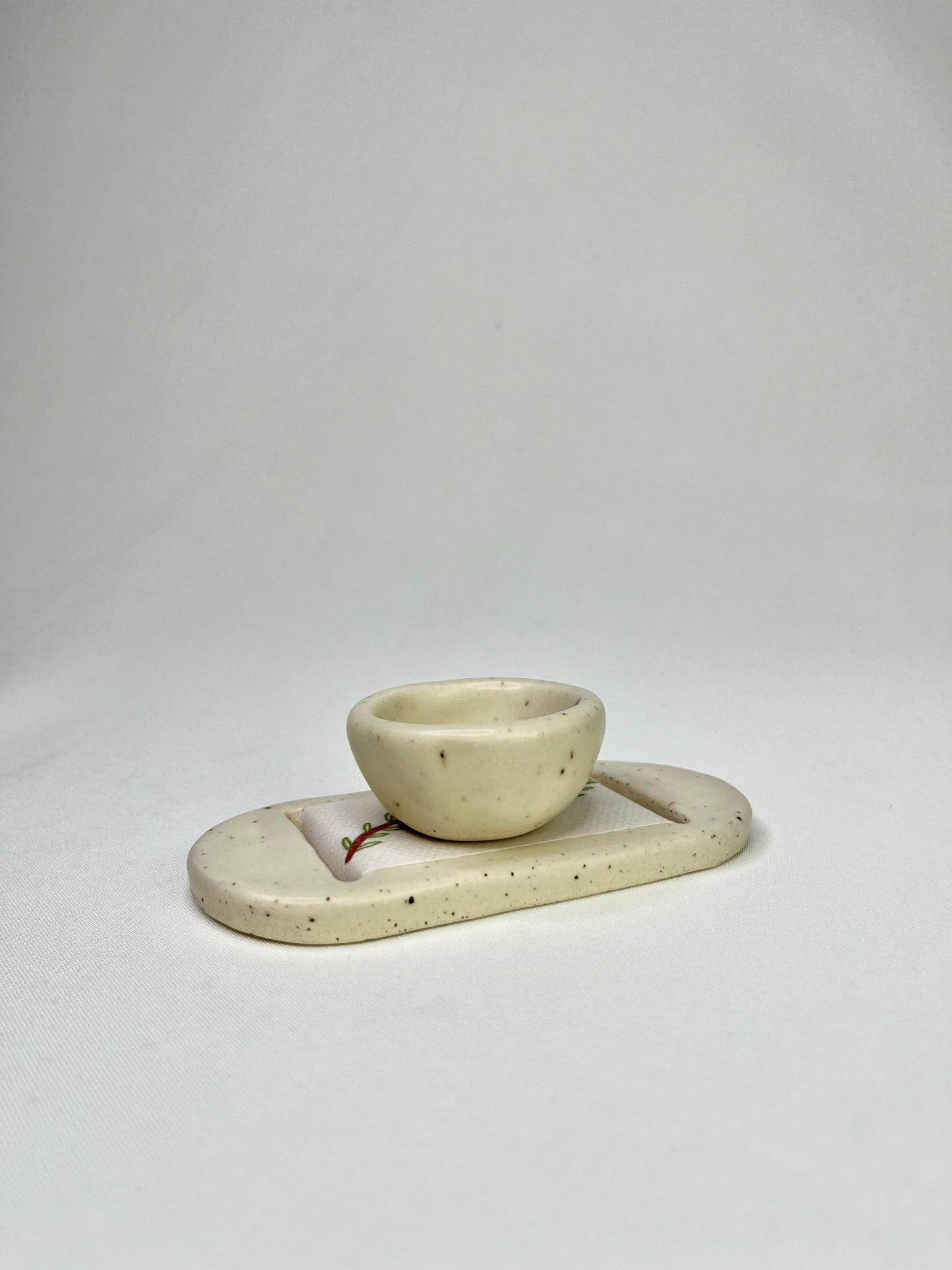 Large Cream Leaves Jewelry Tray & Pot