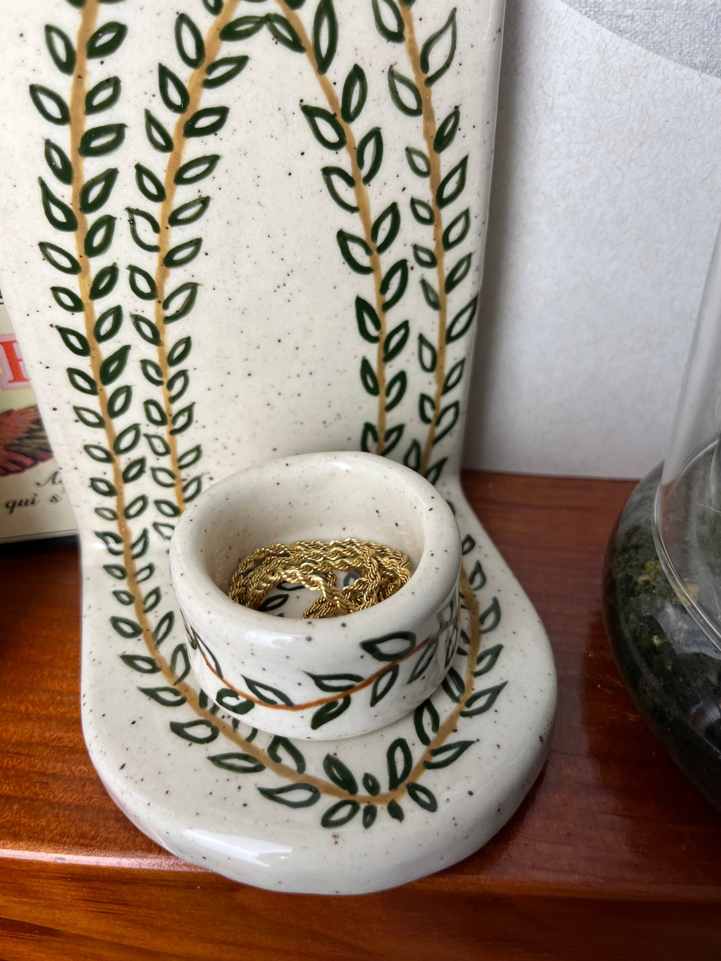 Leaves Shelf & Pot