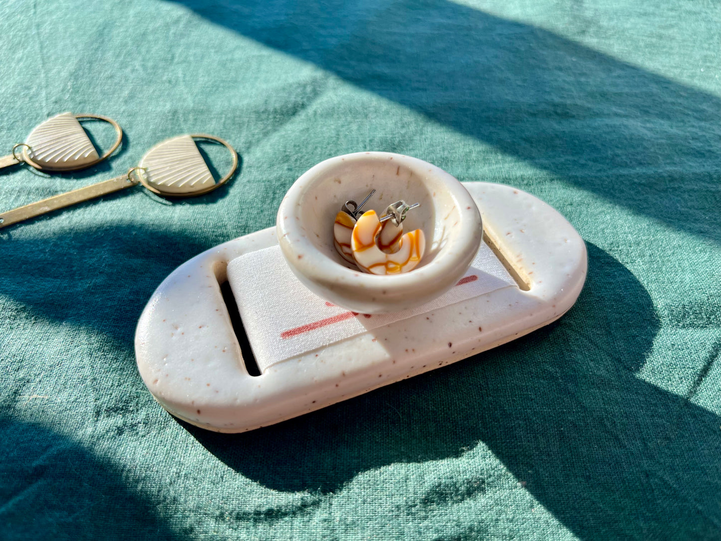 Medium White Sunshine Jewelry Tray & Pot