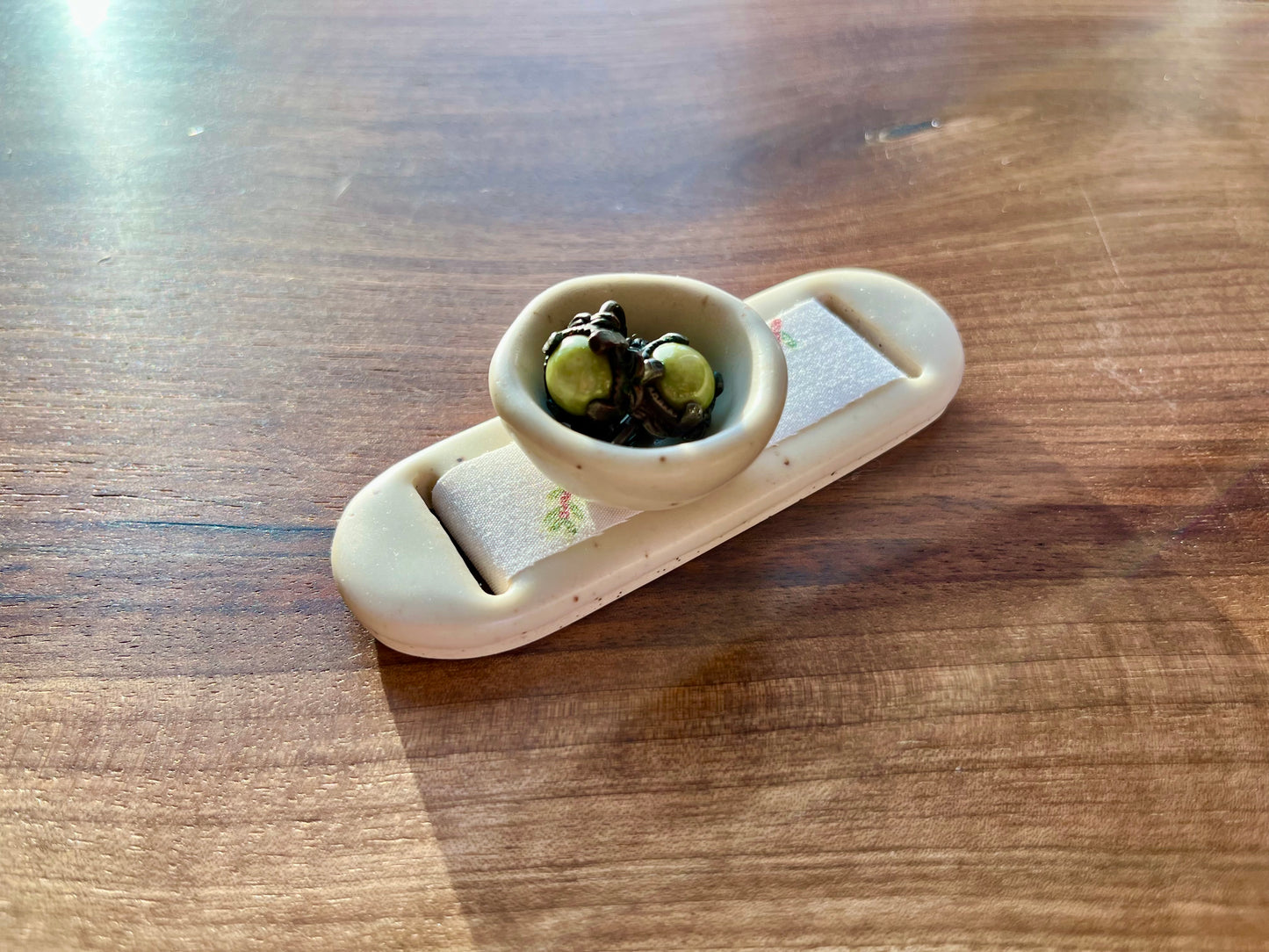 Small Cream Leaves Jewelry Tray & Pot