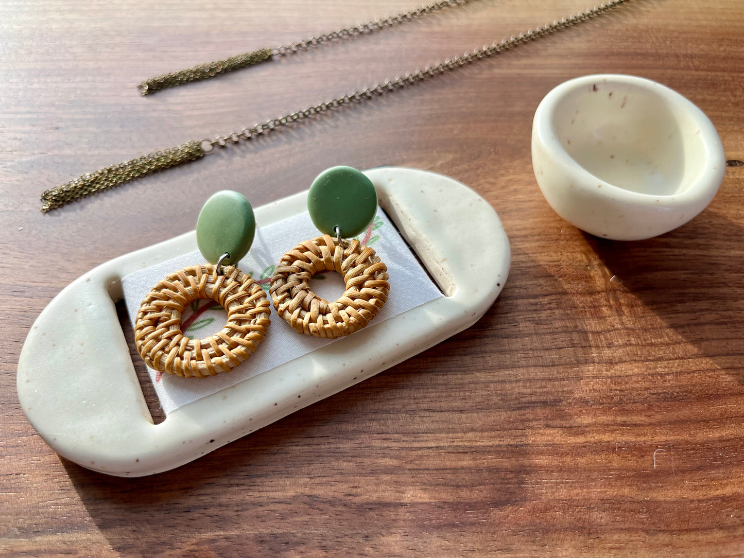 Large Cream Leaves Jewelry Tray & Pot