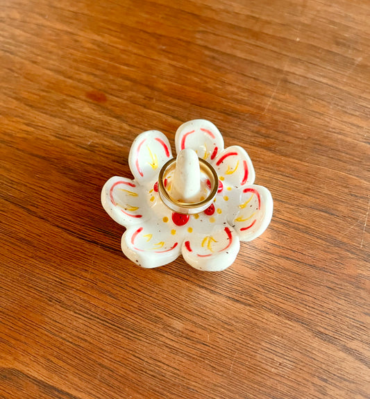 Yellow Dots & Bright Red Pods