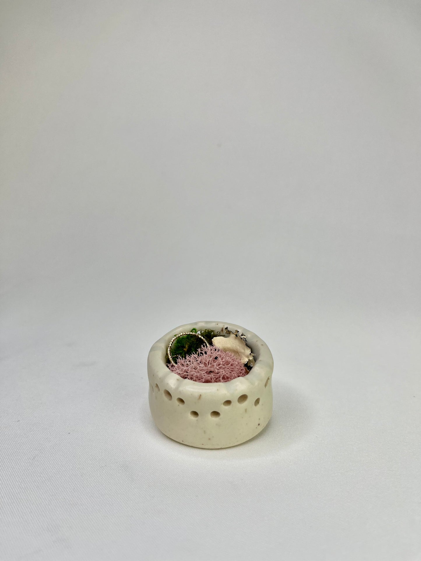 Seconds Sale - Cream Lace Jewelry Shelf & Pot